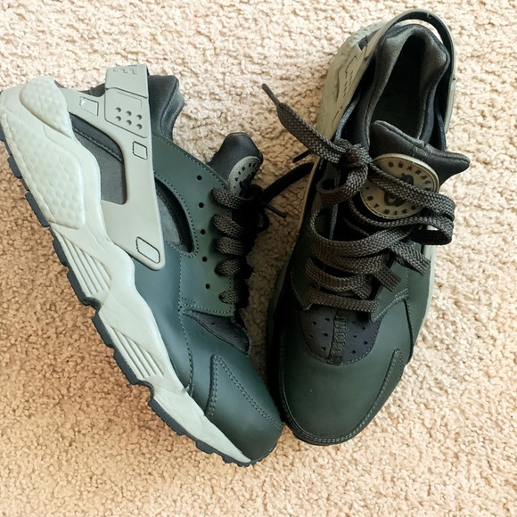 Nike Other - Nike Air Huarache